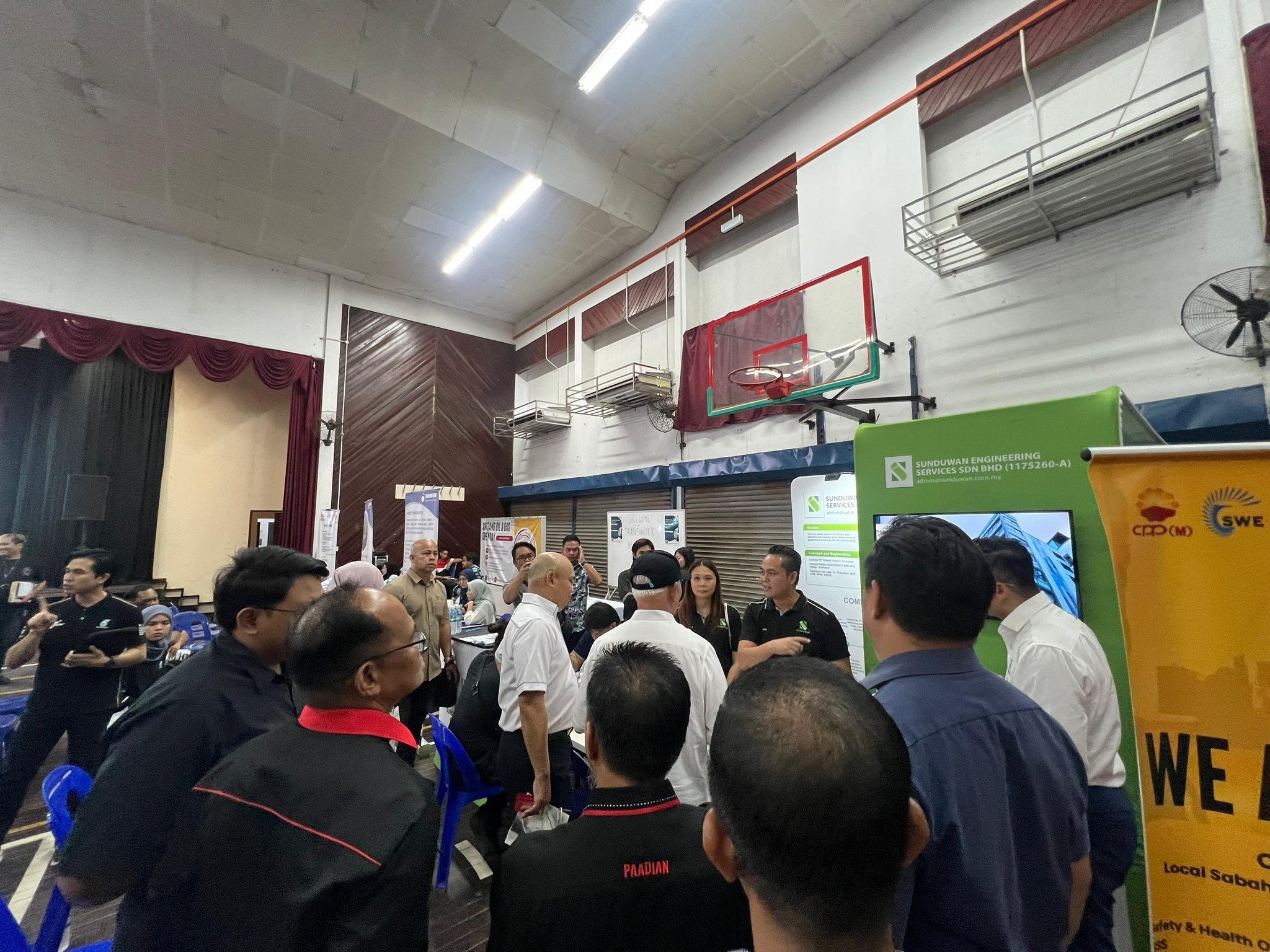 Candidates visiting the Sunduwan recruitment booth